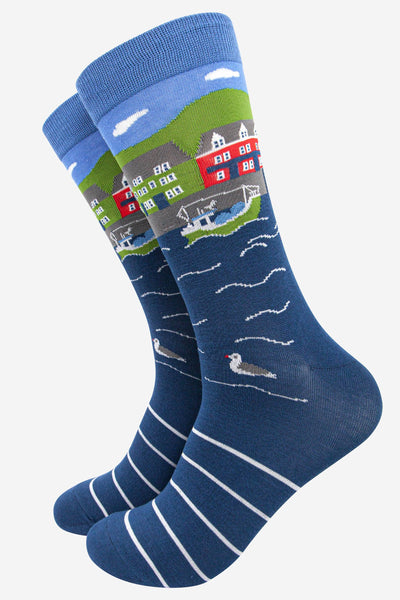 Men's Fishing Village Scene Bamboo Socks