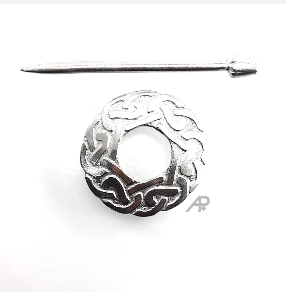 Romilly Knot Shawl Fastener